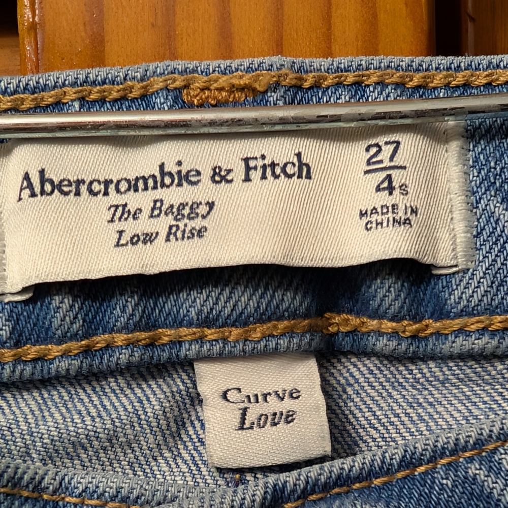 Abercrombie & Fitch The Baggy Low Rise Jeans Blue Size 27/4s Curve Love - Picture 4 of 9